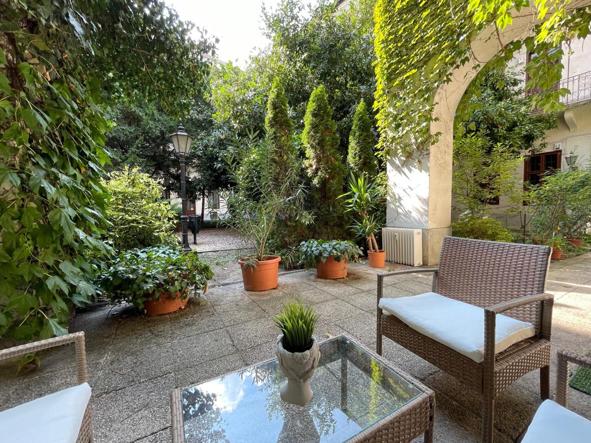 Palms Apartments Budapest Extérieur photo